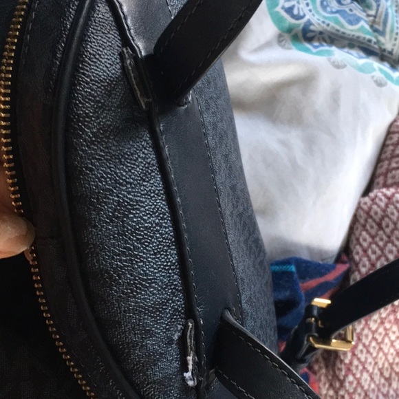 Michael kors navy backpack - Picture 4 of 4